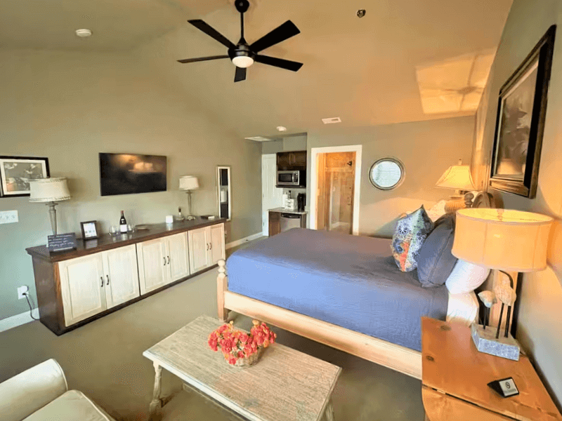 Church Street - Lovely 1-bedroom suite