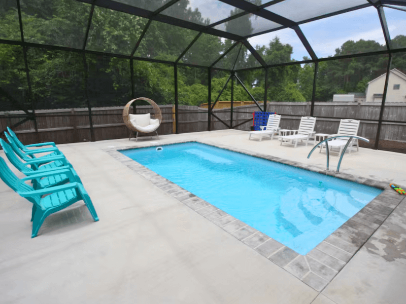 Temp-Controlled Screened Pool & Game Room