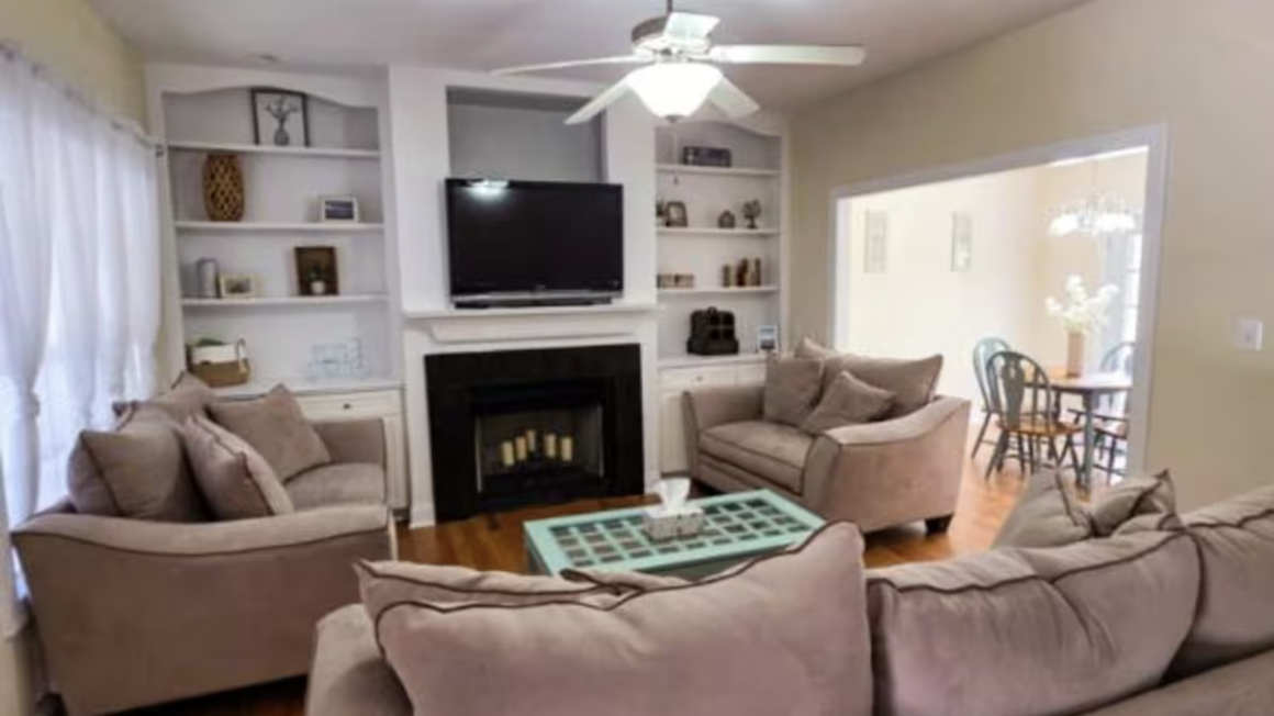 Cozy Swansboro Retreat